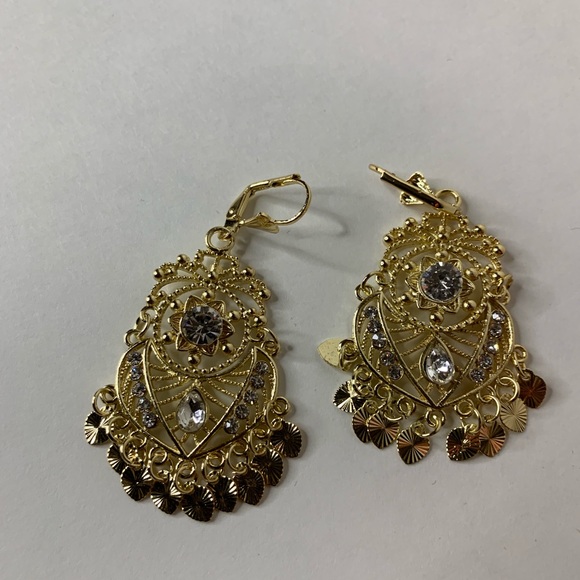 Earring - Picture 4 of 5